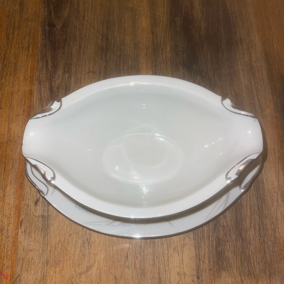 Vintage Valmont China Gravy Boat Pattern Royal Wheat - Picture 2 of 8